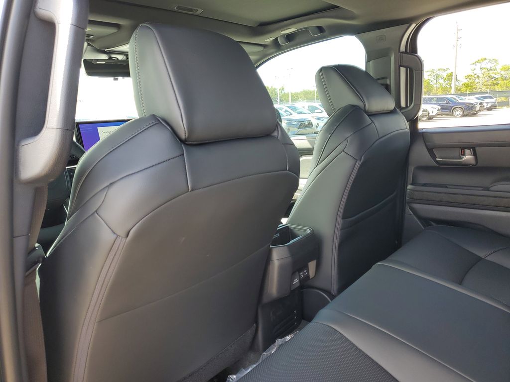 2025 Toyota Tacoma Limited Image 13 of 32