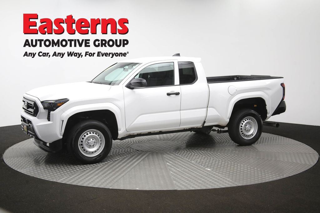 2025 Toyota Tacoma SR Image 3 of 61