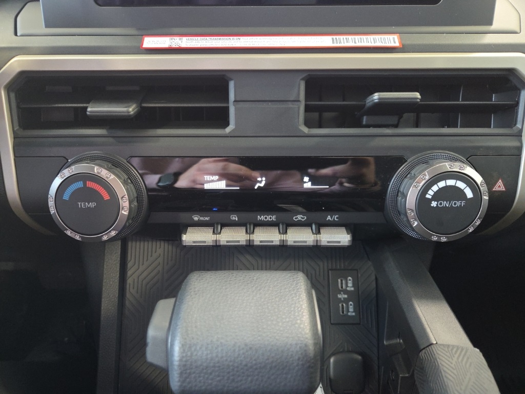 Vehicle image 26 of 28