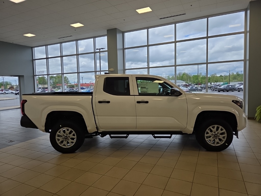 Vehicle image 7 of 28