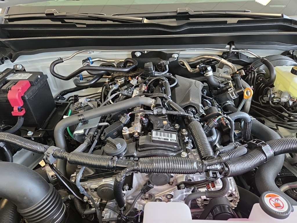 Vehicle image 21 of 28