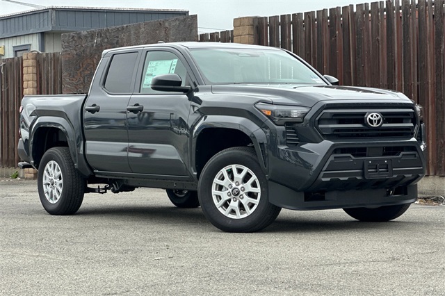 Vehicle image 3 of 32