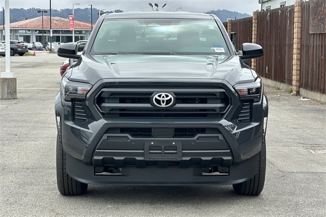 Vehicle image 2 of 32