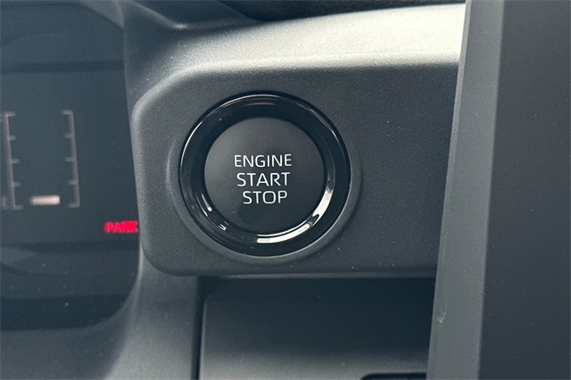 Vehicle image 29 of 32