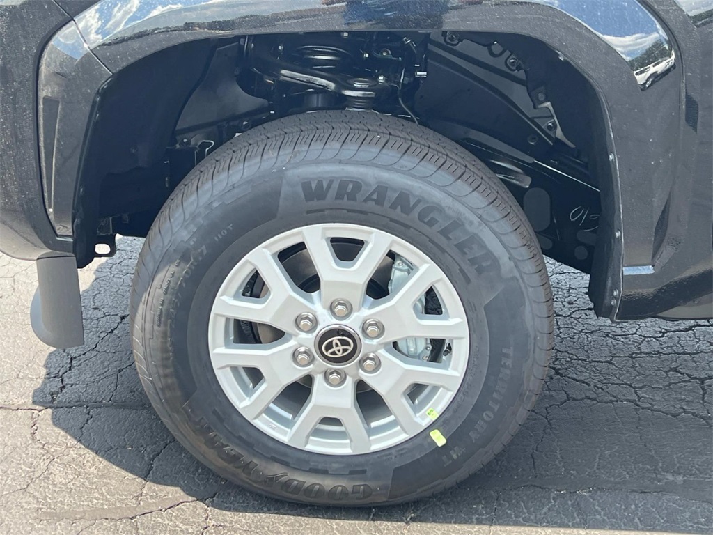 Vehicle image 7 of 30