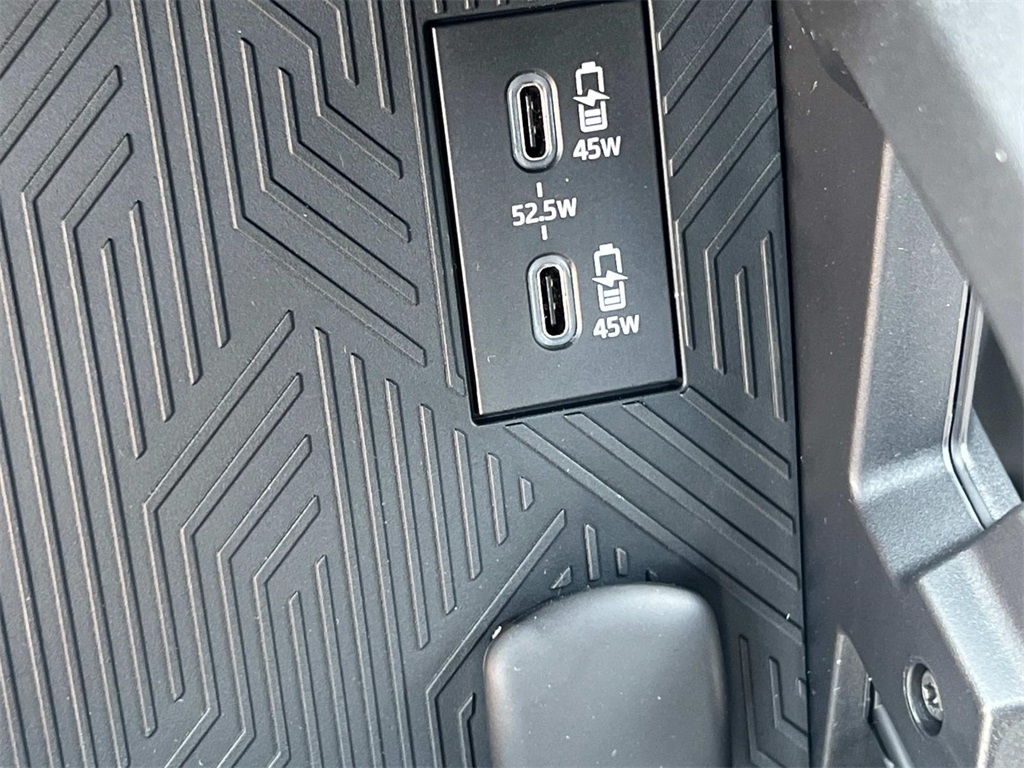 Vehicle image 18 of 30