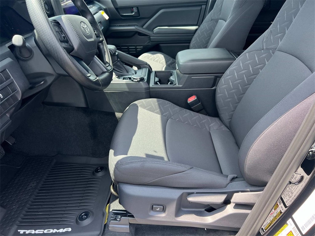 Vehicle image 9 of 30