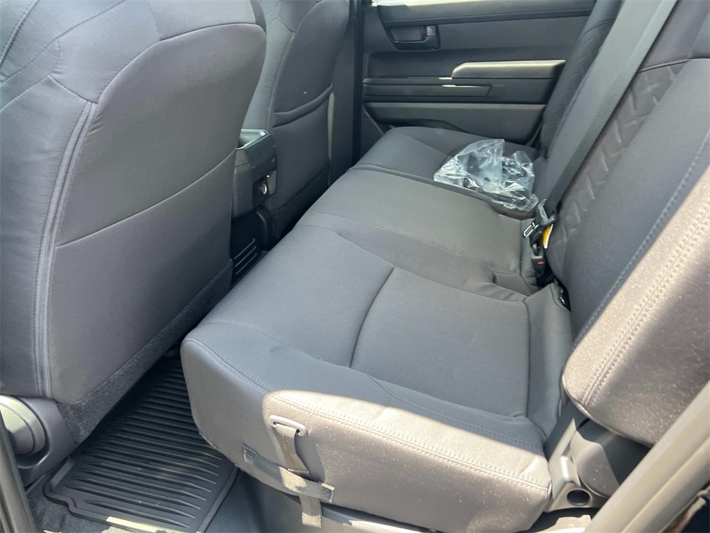 Vehicle image 10 of 30