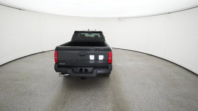 Vehicle image 31 of 33