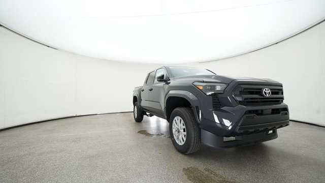 Vehicle image 13 of 33