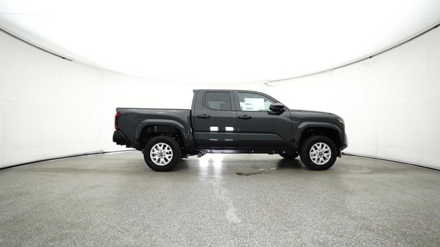 Vehicle image 15 of 33