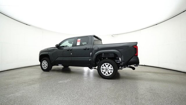 Vehicle image 24 of 33