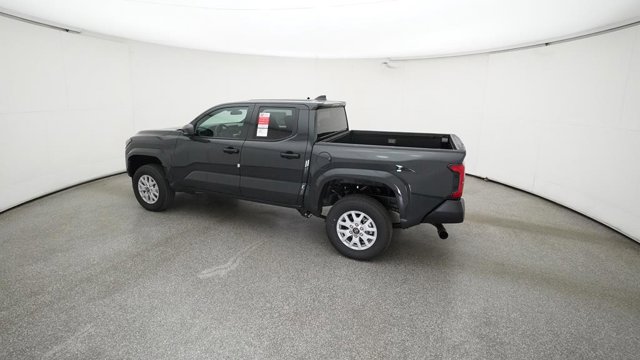 Vehicle image 26 of 33