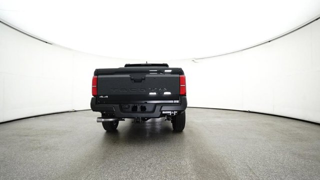 Vehicle image 23 of 33