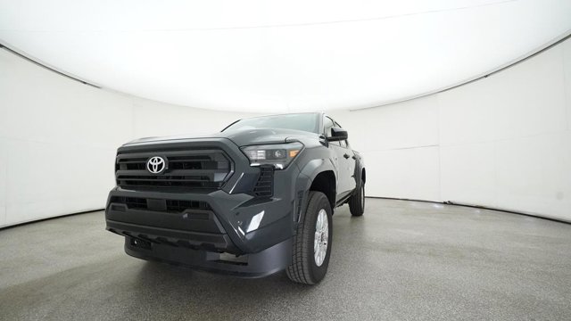 Vehicle image 3 of 33