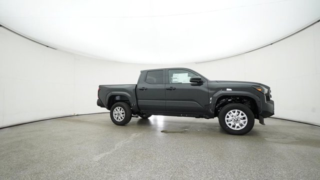 Vehicle image 14 of 33