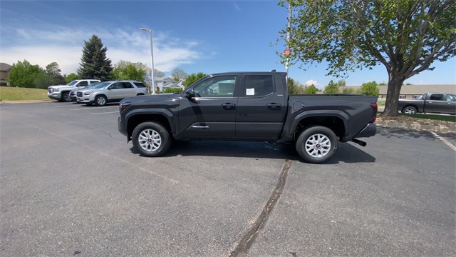 Vehicle image 6 of 24