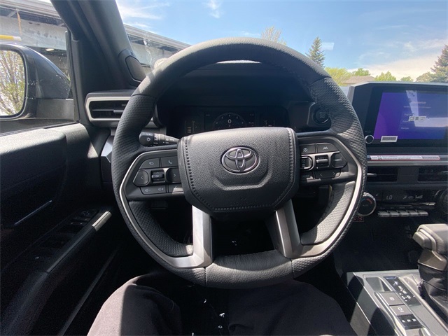 Vehicle image 14 of 24