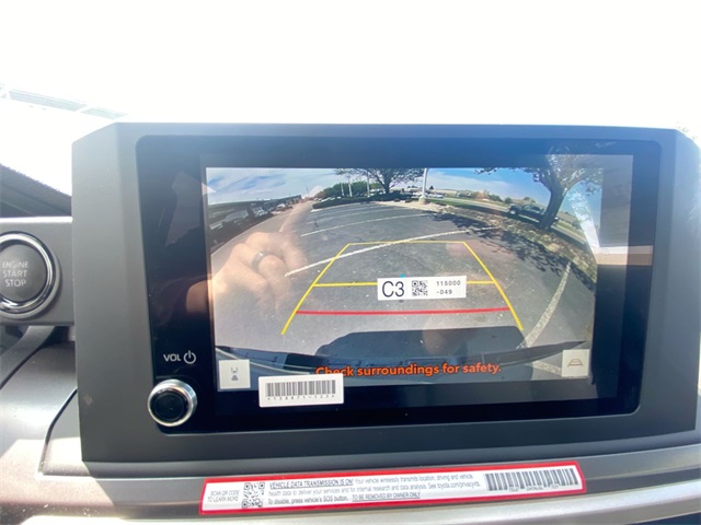 Vehicle image 17 of 24