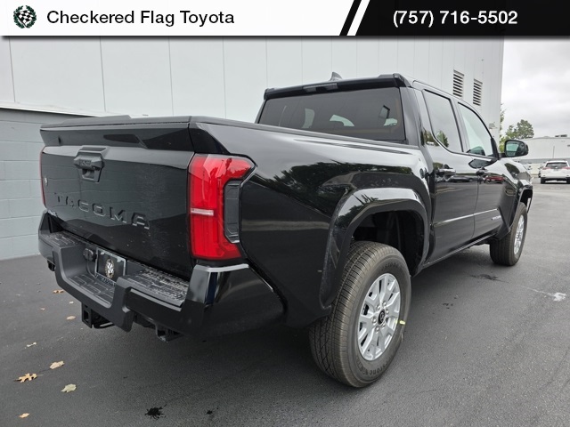 2025 Toyota Tacoma SR5 Image 3 of 5