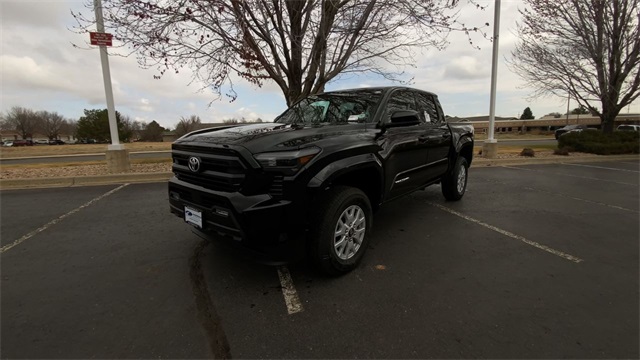 Vehicle image 7 of 24
