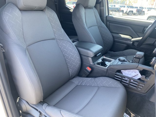 Vehicle image 8 of 20