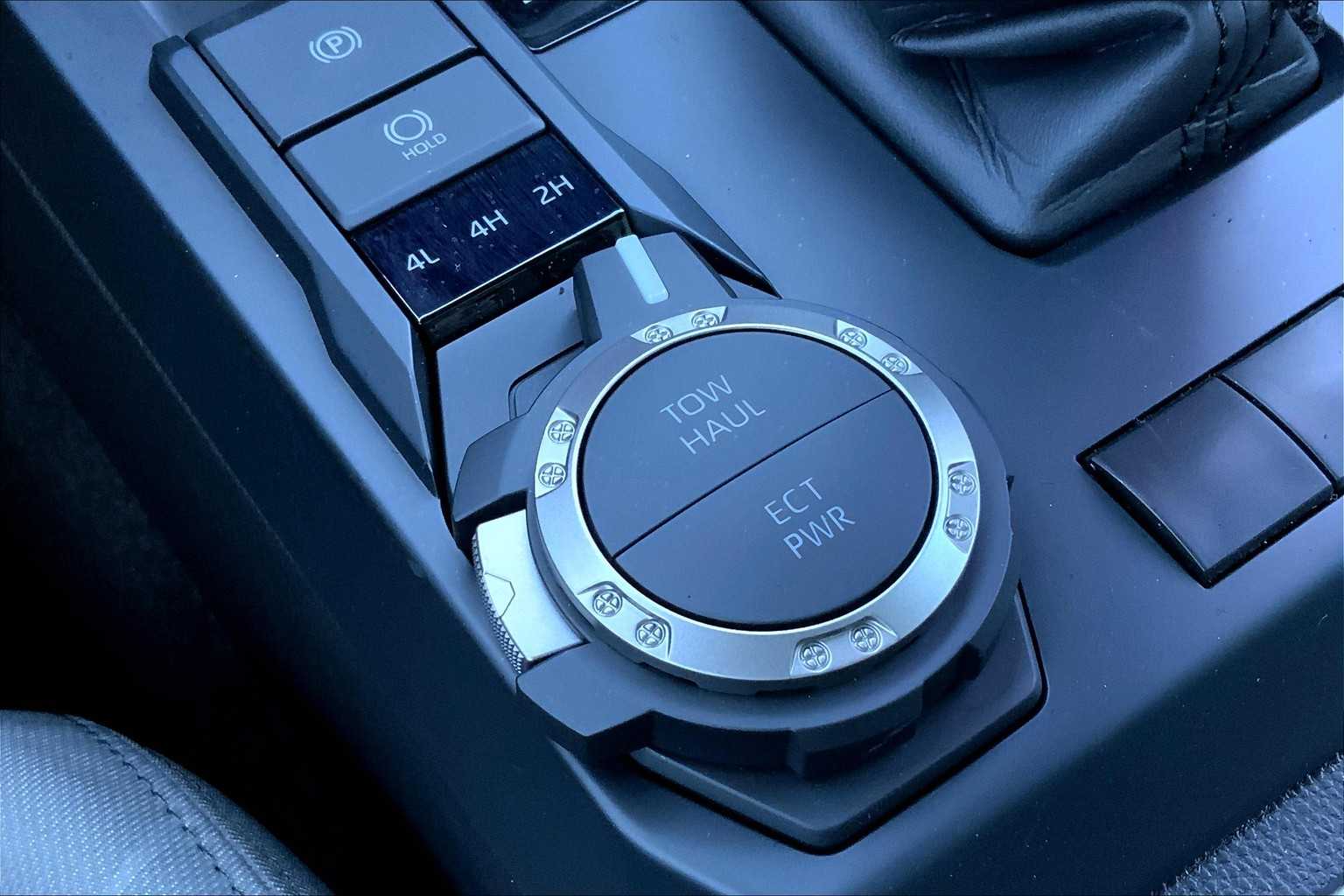 Vehicle image 17 of 20