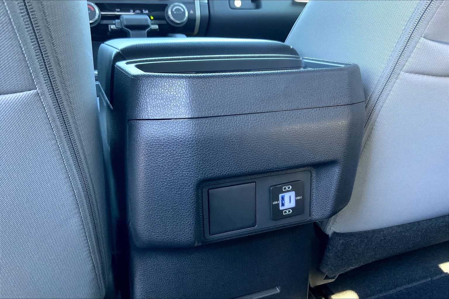Vehicle image 19 of 20