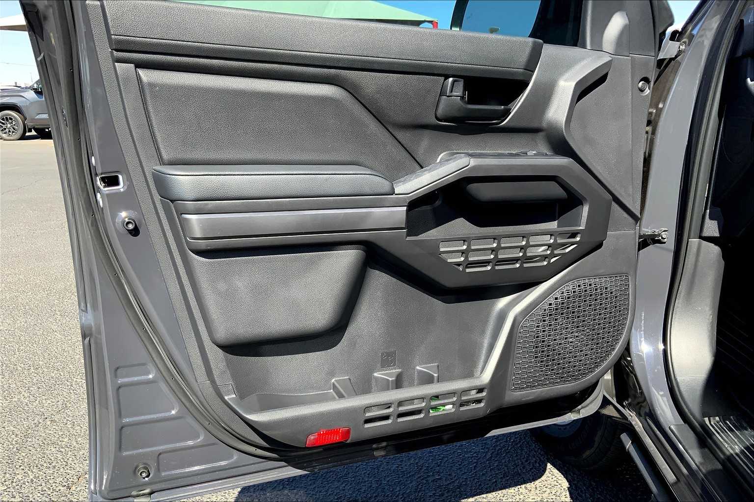 Vehicle image 11 of 20