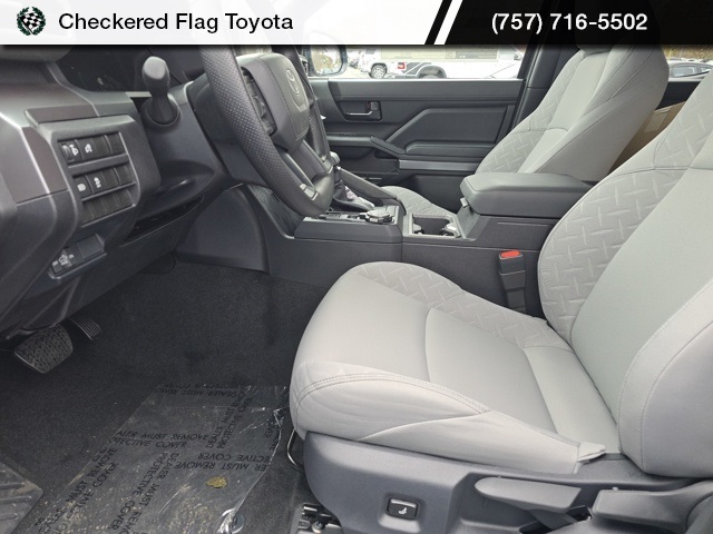 2025 Toyota Tacoma SR5 Image 4 of 5