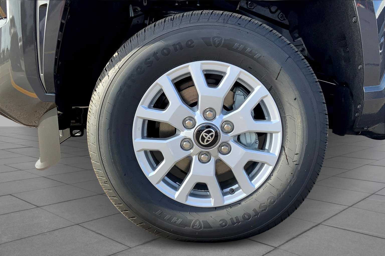 Vehicle image 12 of 22