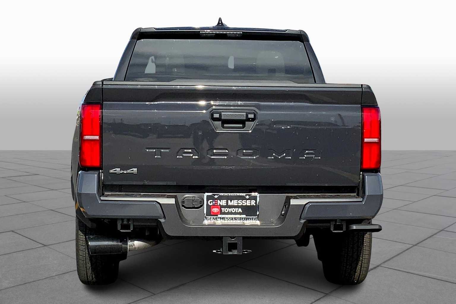 Vehicle image 4 of 22