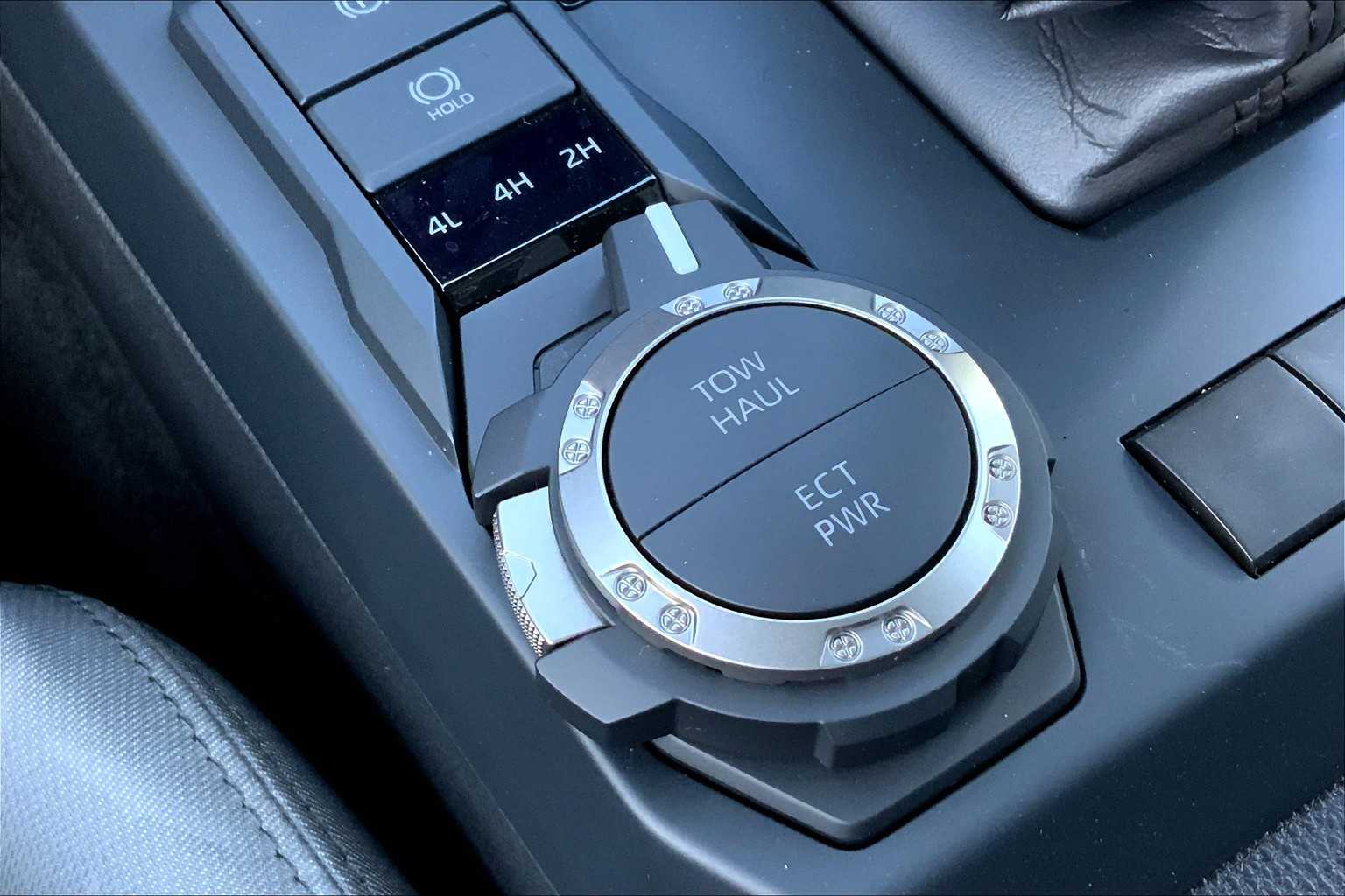 Vehicle image 18 of 22