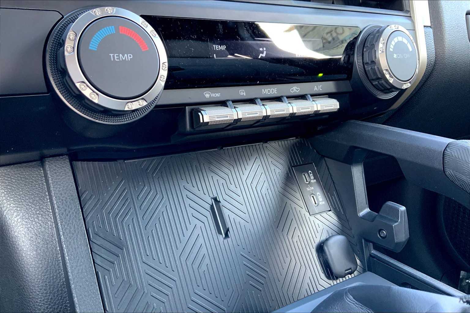 Vehicle image 19 of 22