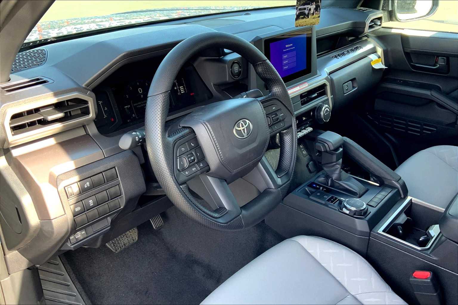 Vehicle image 9 of 22
