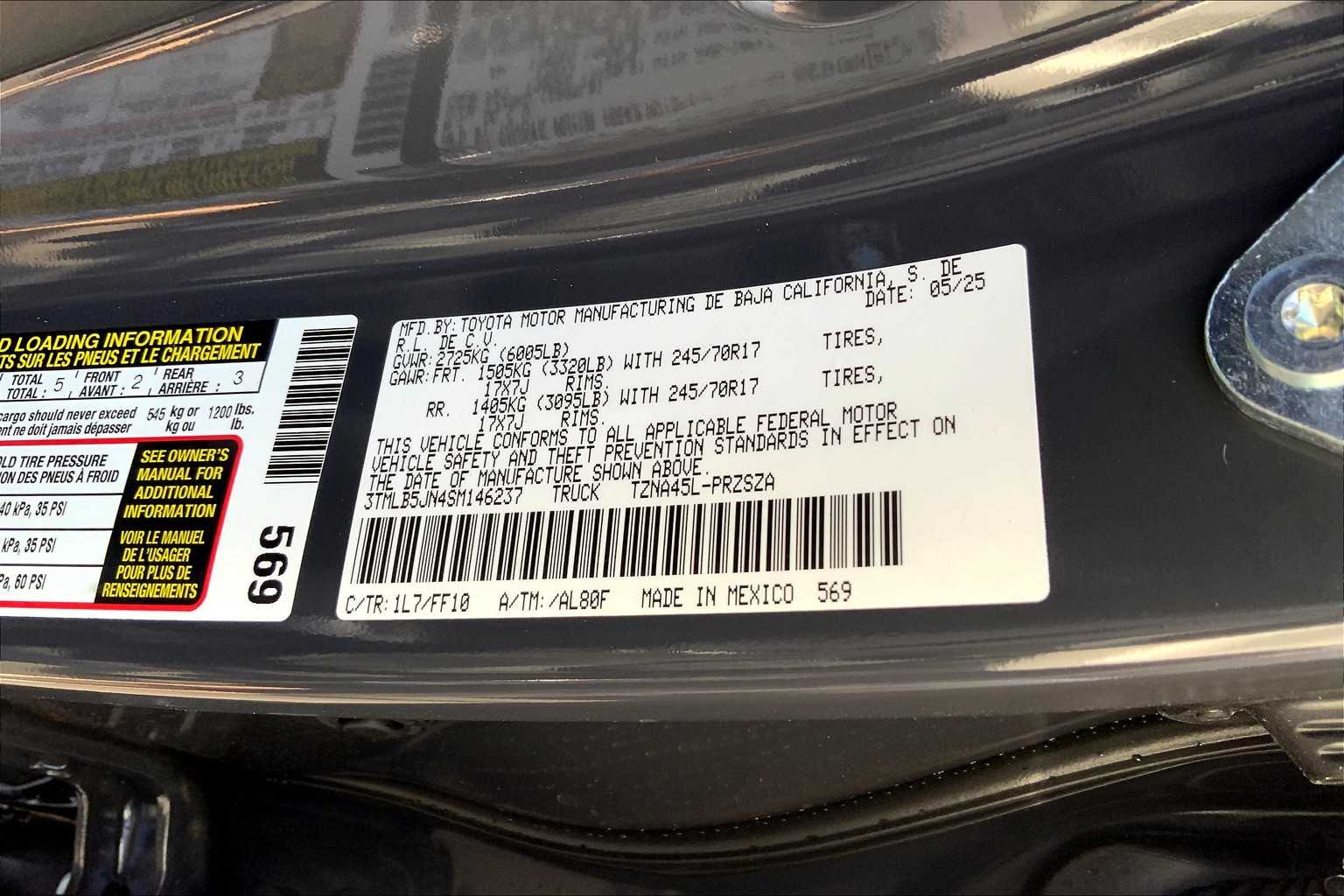 Vehicle image 21 of 22