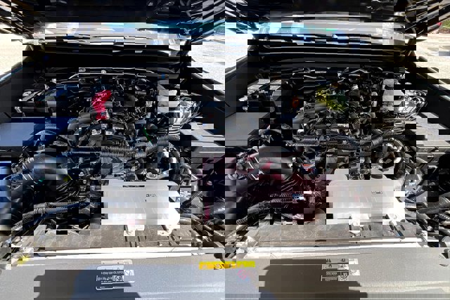 2025 Toyota Tacoma SR5 Image 5 of 19