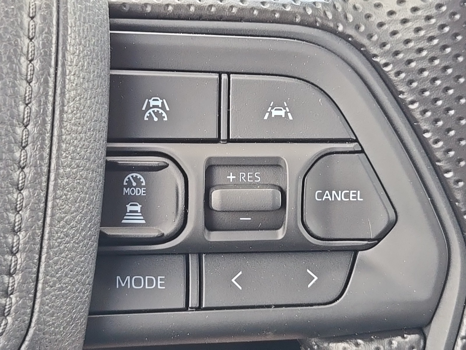 Vehicle image 30 of 41