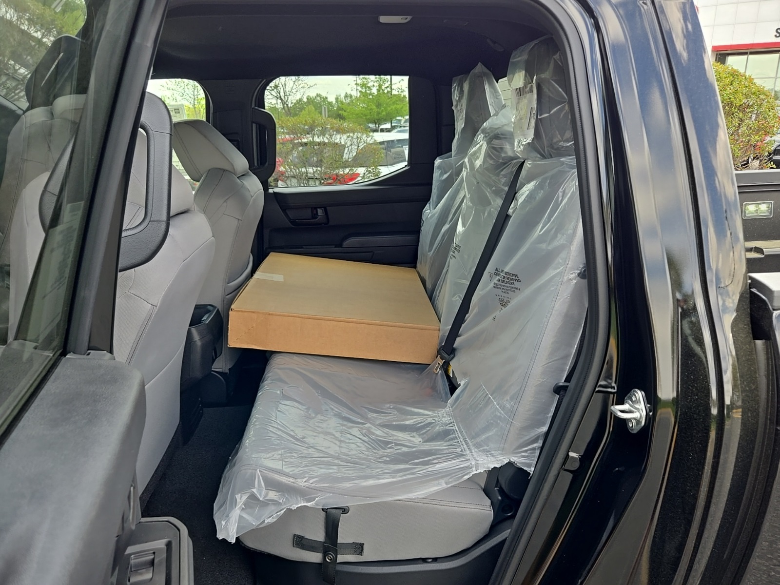 Vehicle image 17 of 41