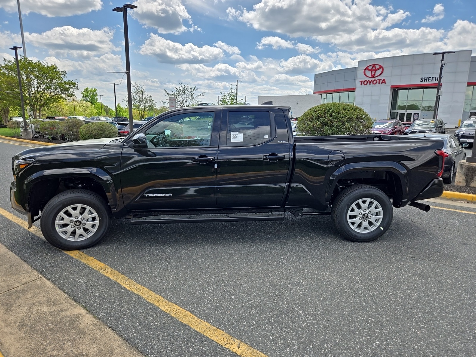Vehicle image 2 of 41