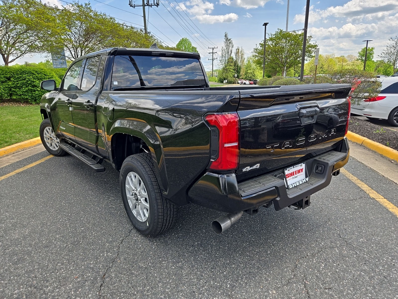 Vehicle image 7 of 41