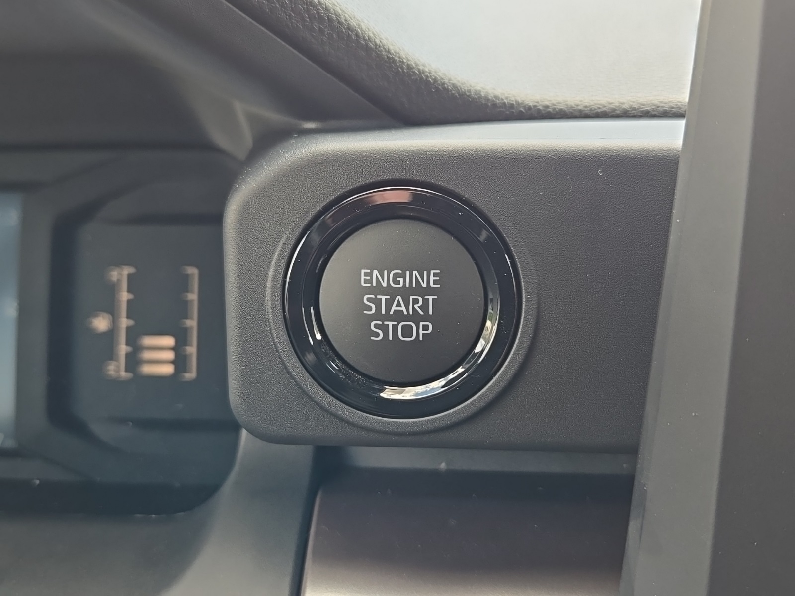 Vehicle image 39 of 41