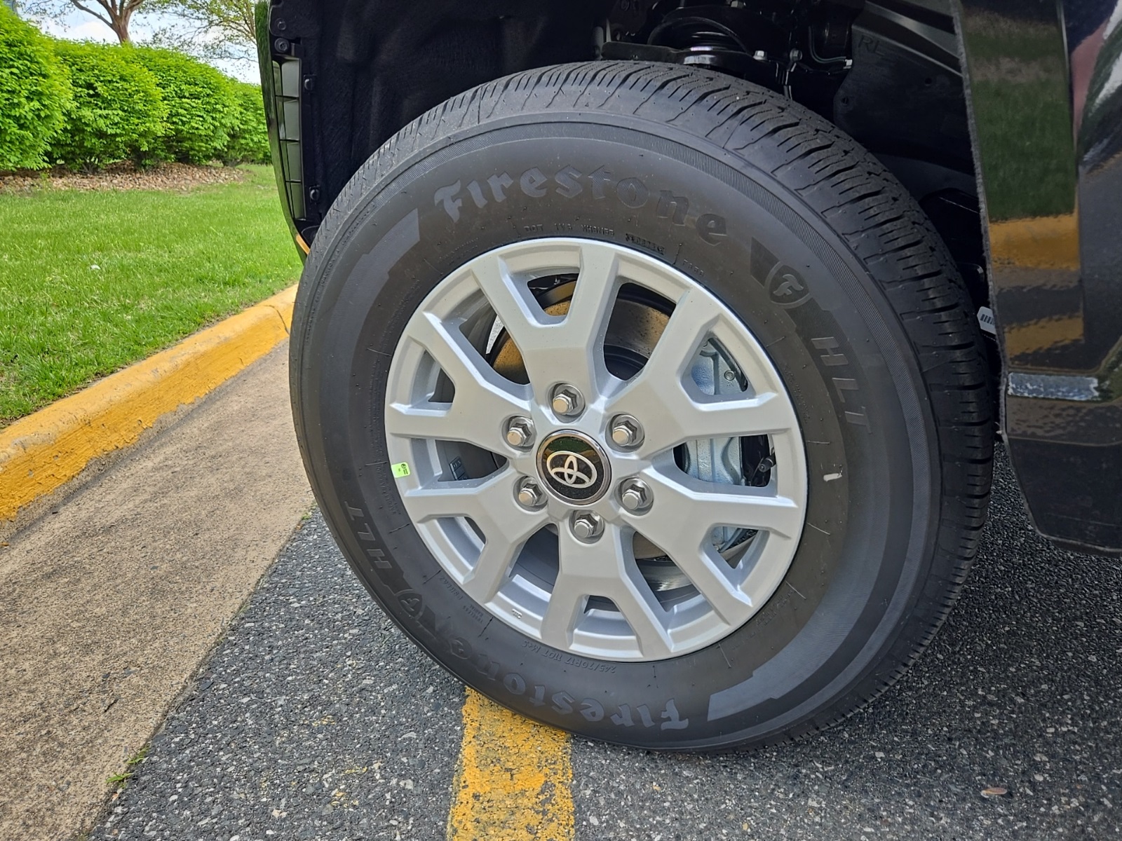 Vehicle image 14 of 41