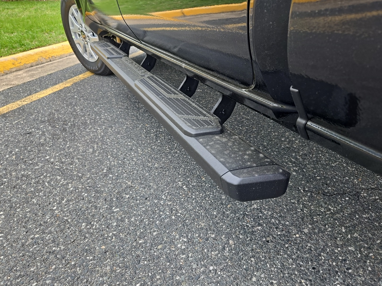 Vehicle image 13 of 41