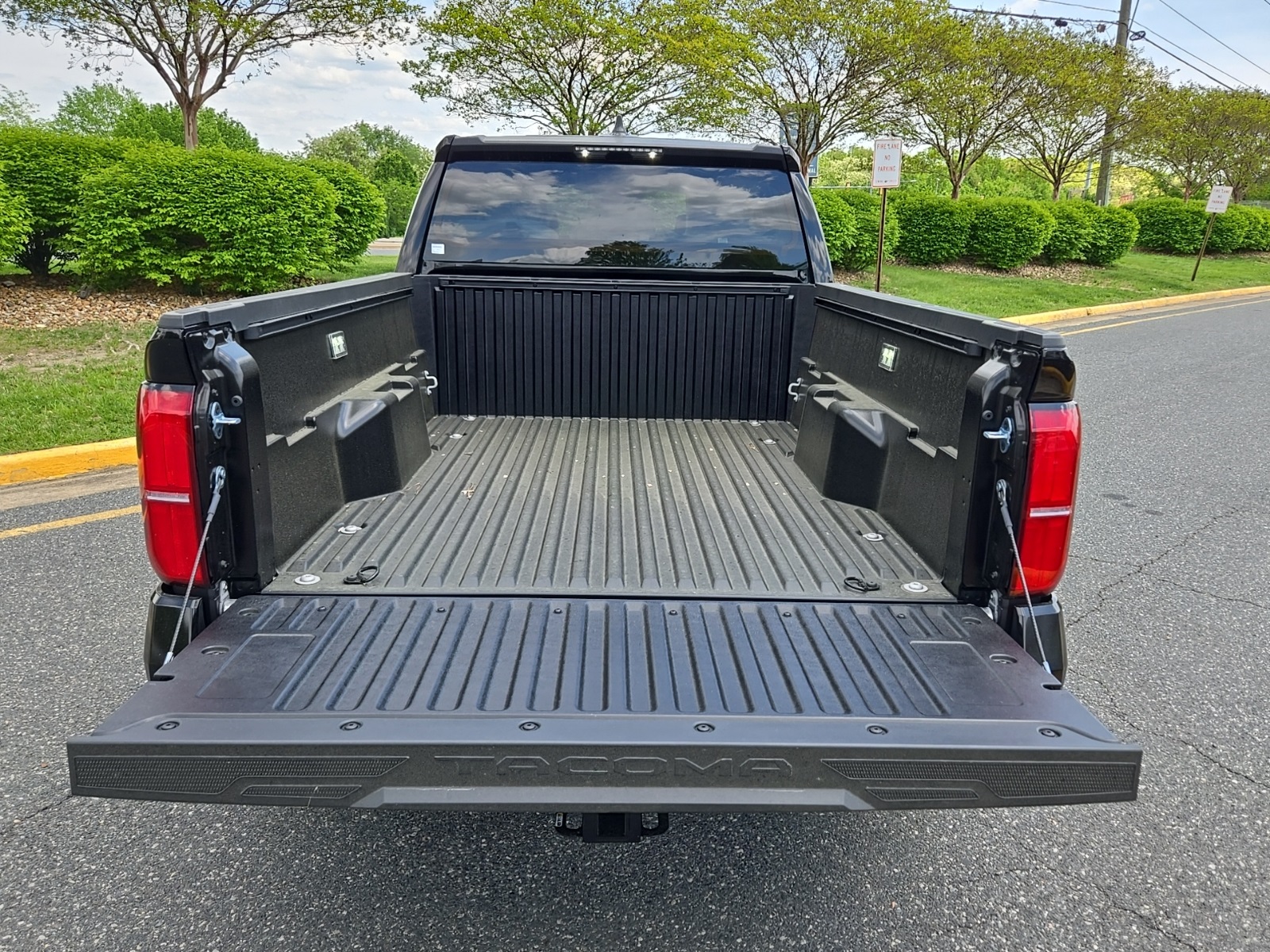 Vehicle image 12 of 41