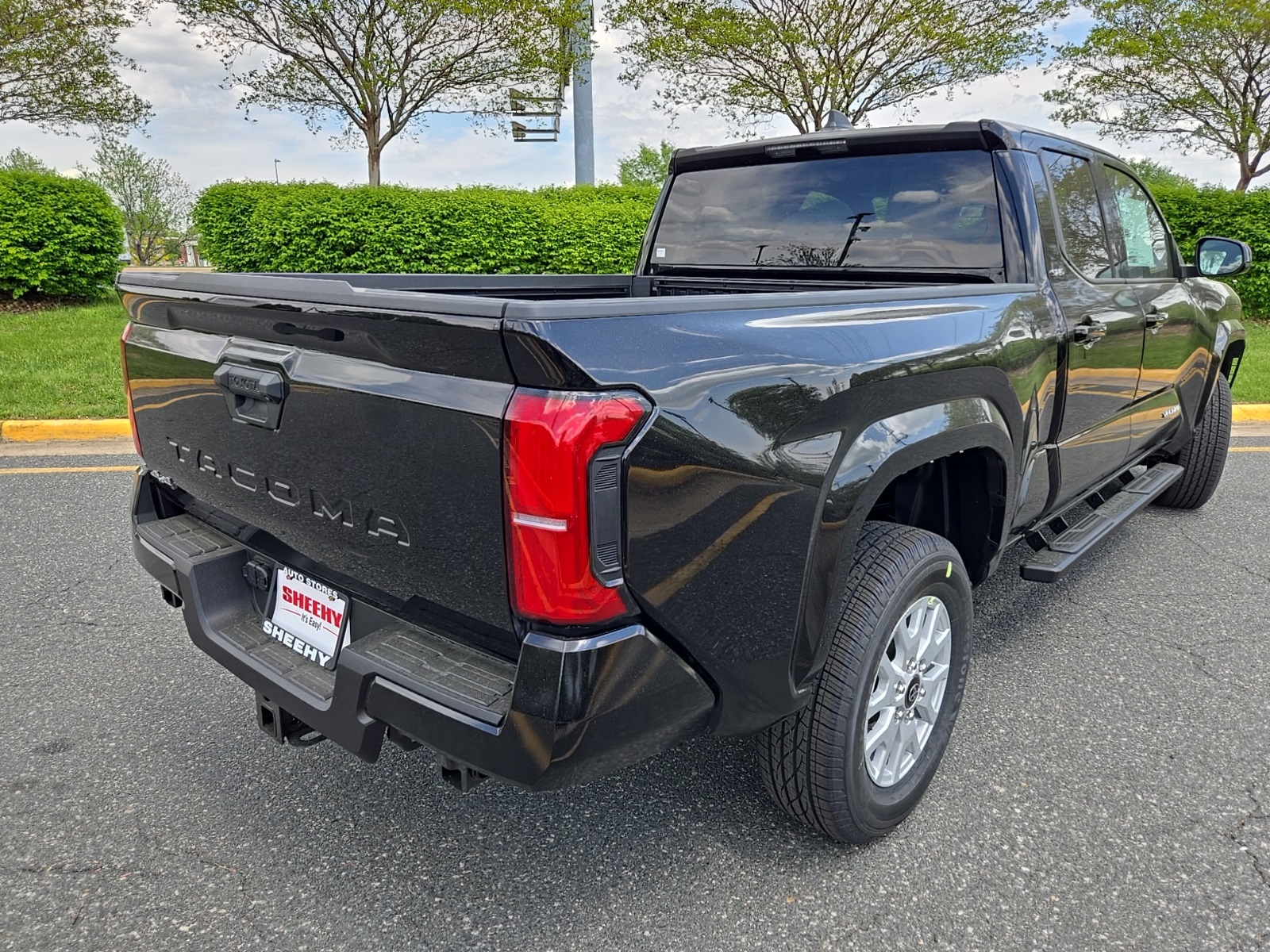 Vehicle image 3 of 41