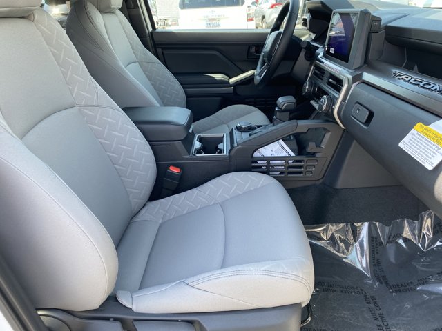 Vehicle image 9 of 20