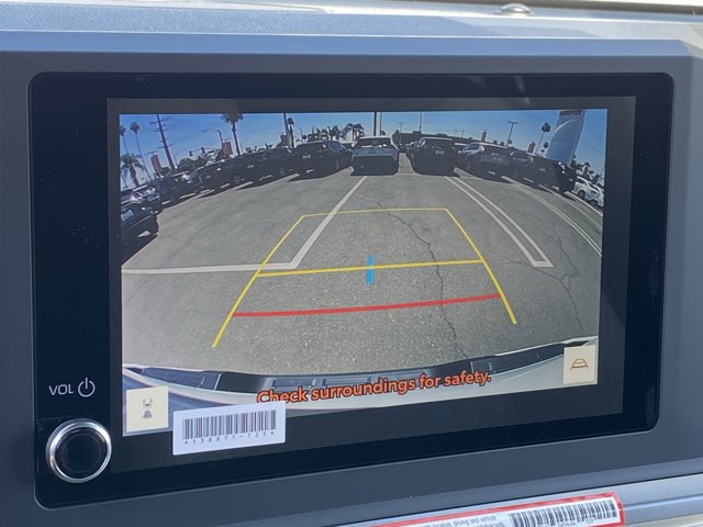 Vehicle image 16 of 20