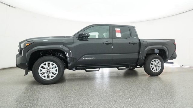 Vehicle image 4 of 33
