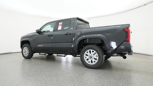 Vehicle image 24 of 33